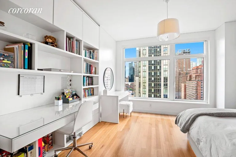 New York City Real Estate | View 402 East 67th Street, 14A | room 8 | View 9