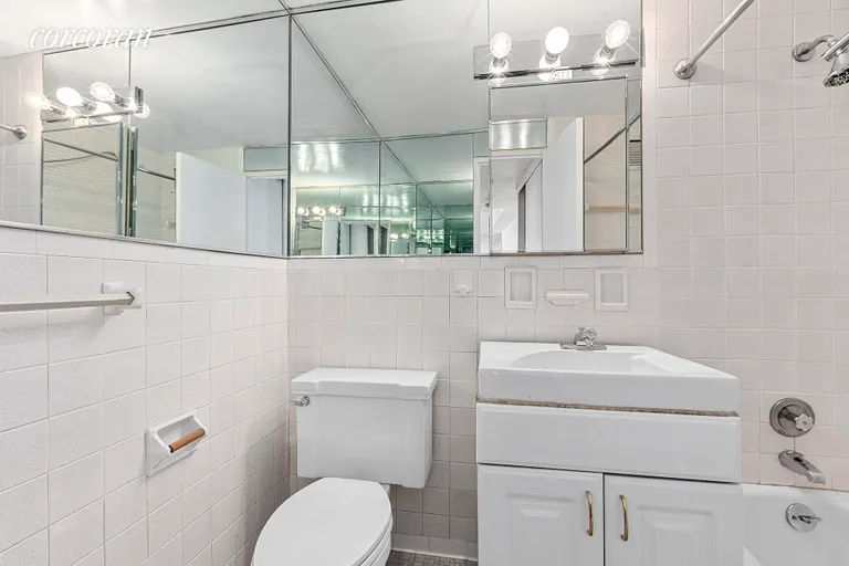 New York City Real Estate | View 225 East 57th Street, 21D | Full Bathroom | View 9