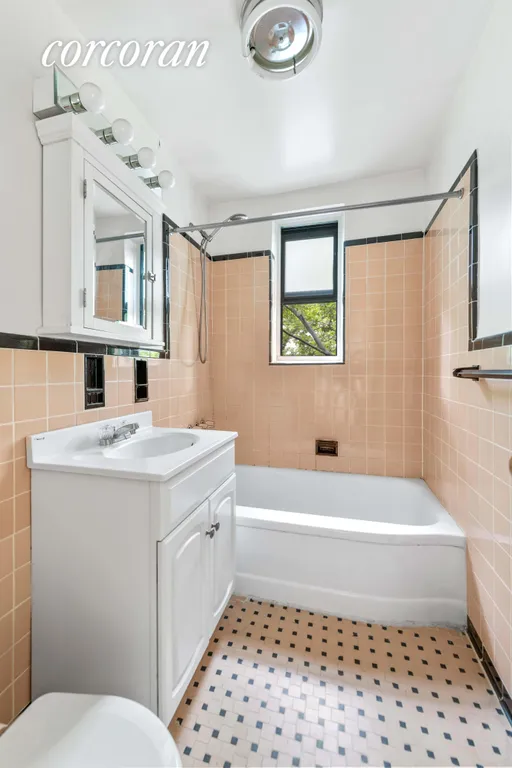 New York City Real Estate | View 20 89th Street, 5D | room 8 | View 9