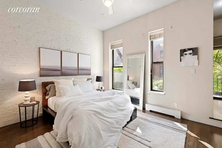 New York City Real Estate | View 136 West 70th Street, 2 | room 4 | View 5