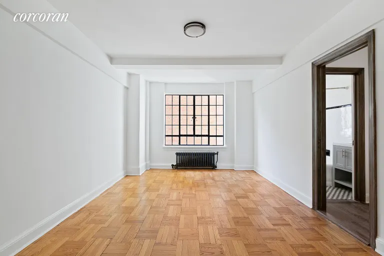 New York City Real Estate | View 140 East 40th Street, 5E | Sleeping Area | View 2