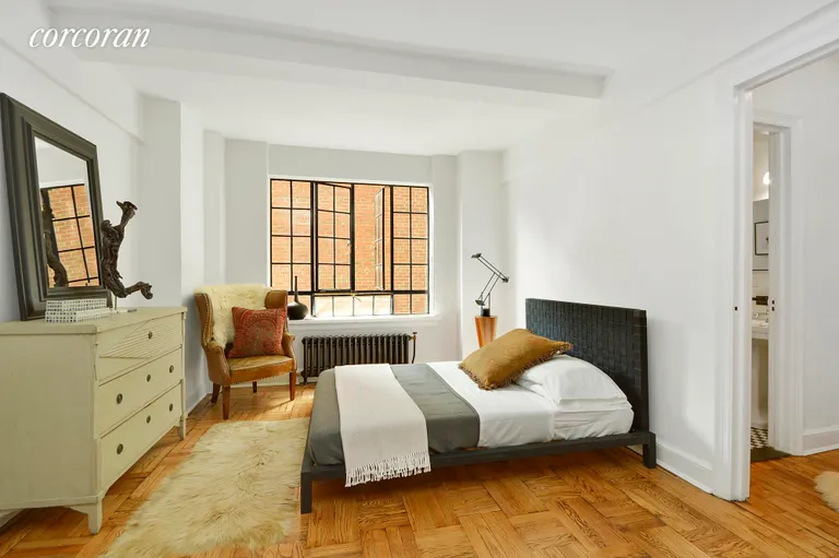 New York City Real Estate | View 140 East 40th Street, 5E | 1 Bath | View 1