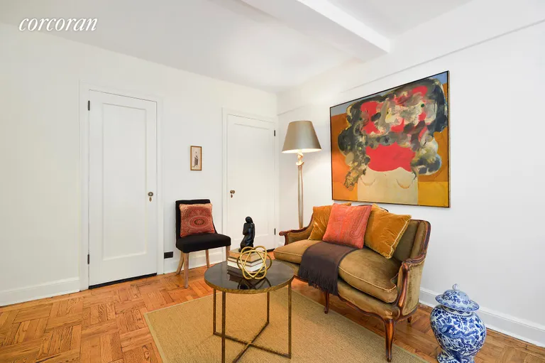 New York City Real Estate | View 140 East 40th Street, 5E | Living Area | View 7