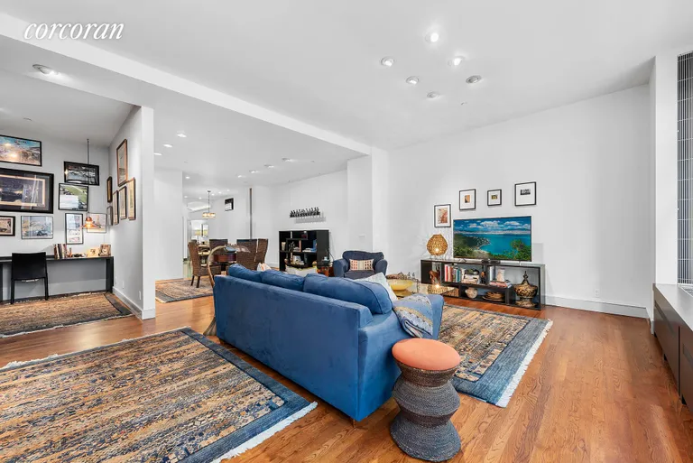 New York City Real Estate | View 74 Fifth Avenue, 3C | Living Room | View 4