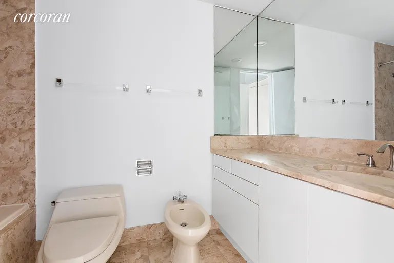 New York City Real Estate | View 100 United Nations Plaza, 8E | En suite primary bathroom | View 5