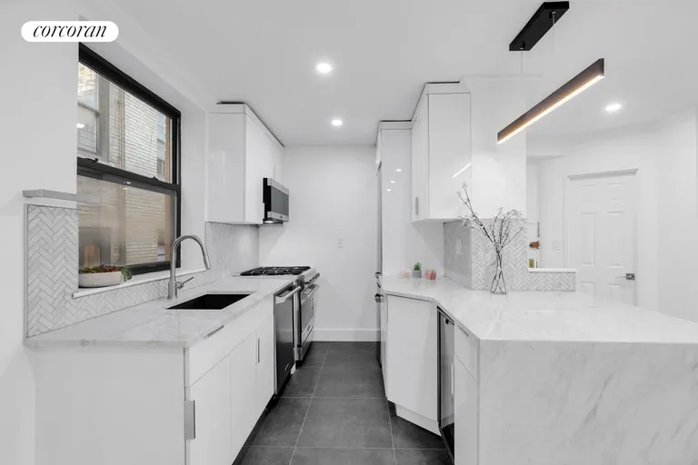 New York City Real Estate | View 252 West 74th Street, 8 | Kitchen | View 5