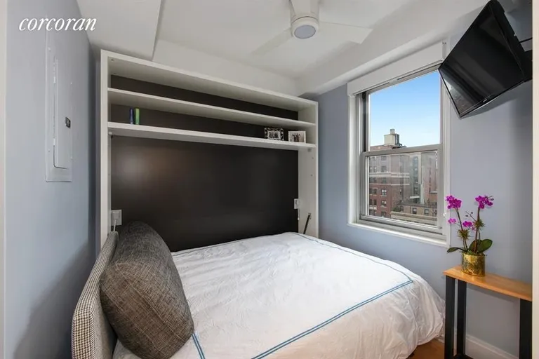 New York City Real Estate | View 80 Central Park West, 15G | SleepingArea/HomeOfficer | View 4