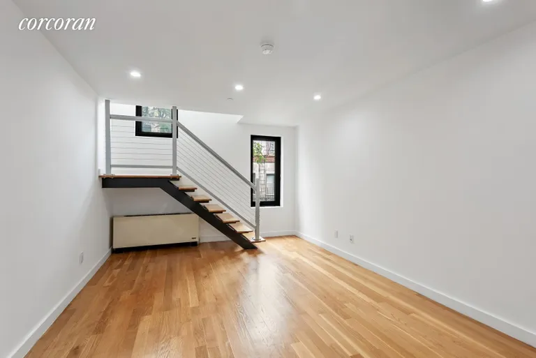 New York City Real Estate | View 215 East 81st Street, 4F | Living Room | View 2