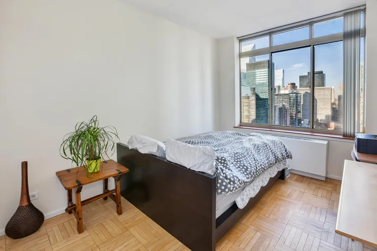 New York City Real Estate | View 175 West 93rd Street, 17B | room 2 | View 3