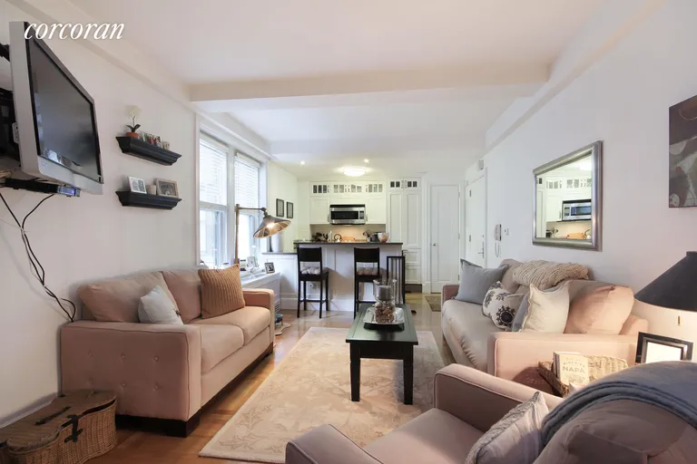 New York City Real Estate | View 27 West 72nd Street, 314 | Living Room | View 3