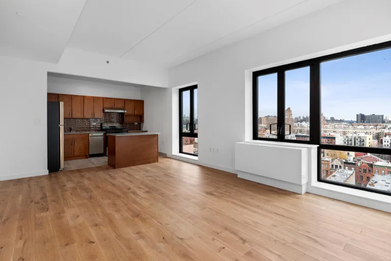 New York City Real Estate | View 353 East 72Nd Street, 31D | room 12 | View 13