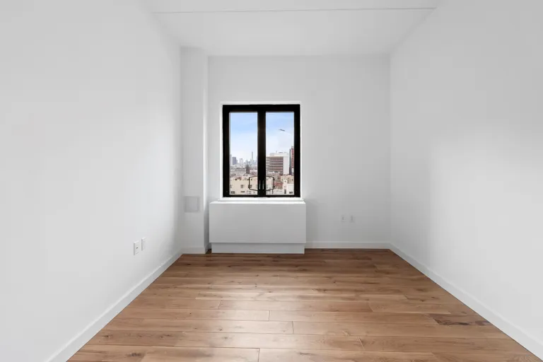 New York City Real Estate | View 353 East 72Nd Street, 31D | room 3 | View 4