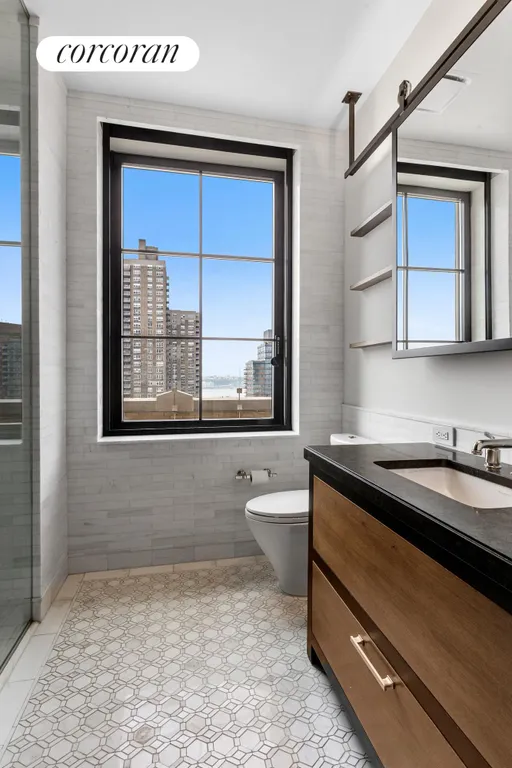 New York City Real Estate | View 425 West 50th Street, 14F | Bathroom | View 7