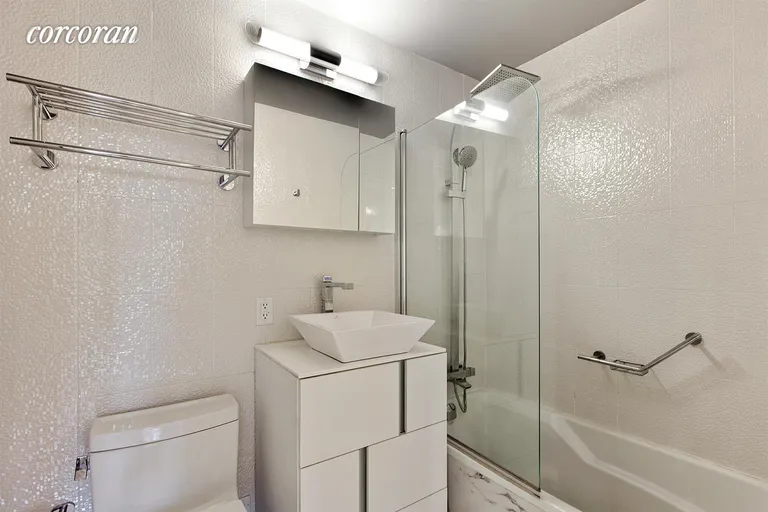 New York City Real Estate | View 155 West 68th Street, 824 | Photo4 | View 4