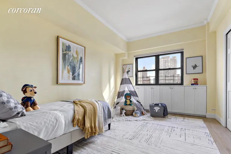 New York City Real Estate | View 181 East 73rd Street, 17C | Bedroom | View 10