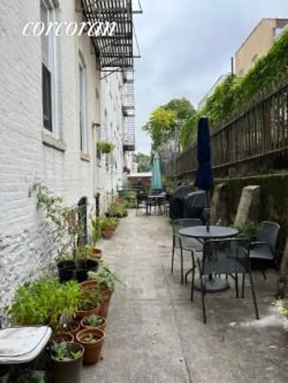 New York City Real Estate | View 816 43rd Street, 13 | Common Yard | View 8