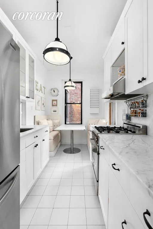 New York City Real Estate | View 130 West 16th Street, 56 | Kitchen | View 4