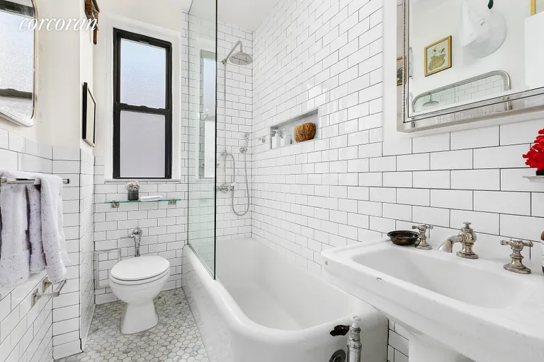 New York City Real Estate | View 130 West 16th Street, 56 | Bathroom | View 3