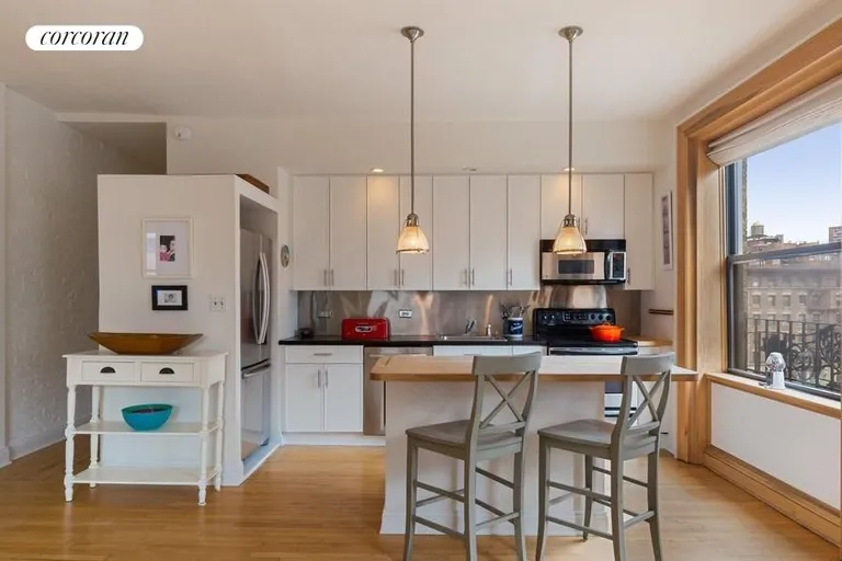 New York City Real Estate | View 251 West 95th Street, 6S | Kitchen | View 3