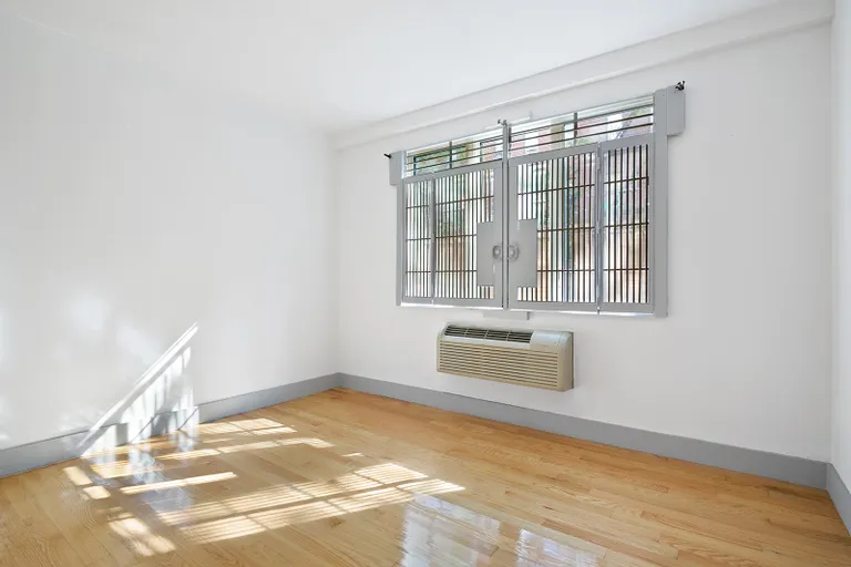 New York City Real Estate | View 2155 Daly Avenue, 1B | Bedroom | View 10