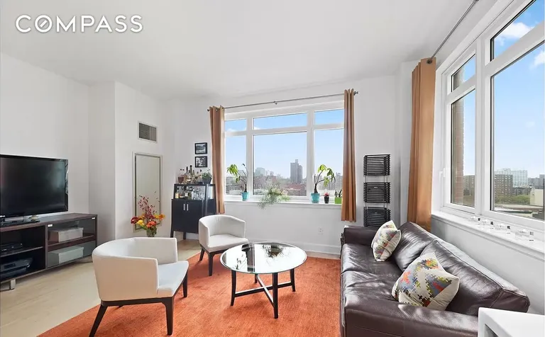 New York City Real Estate | View 90 La Salle Street, 7G | 2 Beds, 1 Bath | View 1