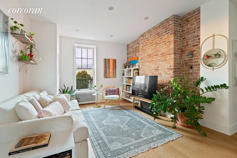 New York City Real Estate | View 203 7th Avenue, 5B | 2 Beds, 2 Baths | View 1
