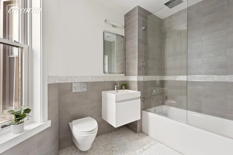 New York City Real Estate | View 203 7th Avenue, 5B | Full Bathroom | View 6