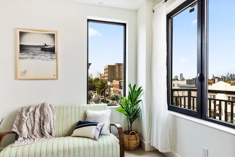 New York City Real Estate | View 252 South Street, 48D | room 4 | View 5