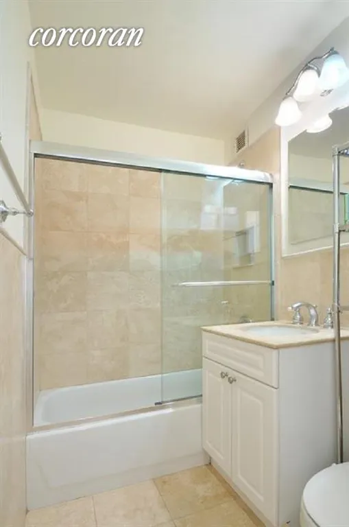 New York City Real Estate | View 333 East 34th Street, 16F | Bathroom | View 4