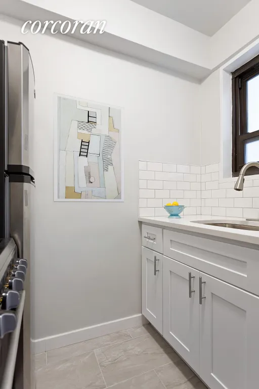 New York City Real Estate | View 210 East 47th Street, 8A | room 5 | View 6