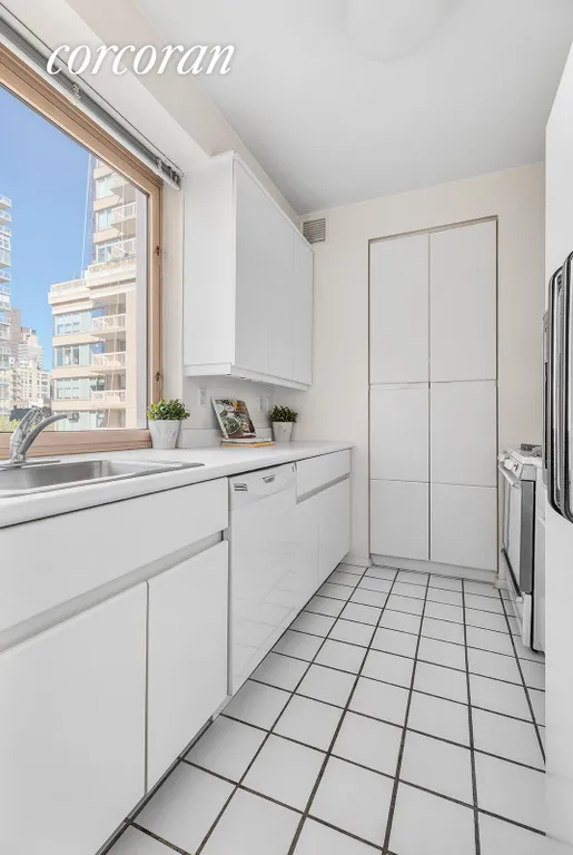 New York City Real Estate | View 205 East 68th Street, T5H | Kitchen | View 17
