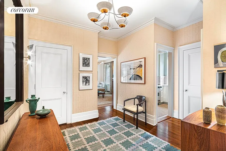 New York City Real Estate | View 41 Central Park West, 7H | Dining Bay/ Foyer | View 3