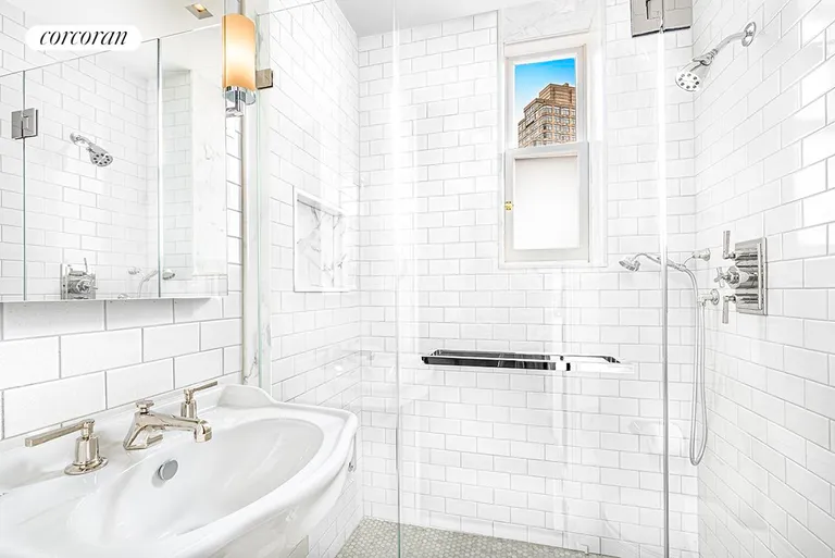 New York City Real Estate | View 41 Central Park West, 7H | Full Bathroom | View 6
