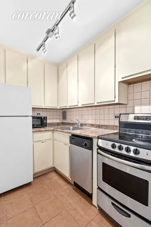 New York City Real Estate | View 244 Madison Avenue, 5F | Kitchen | View 4