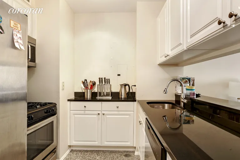 New York City Real Estate | View 170 East 87th Street, E3C | room 2 | View 3