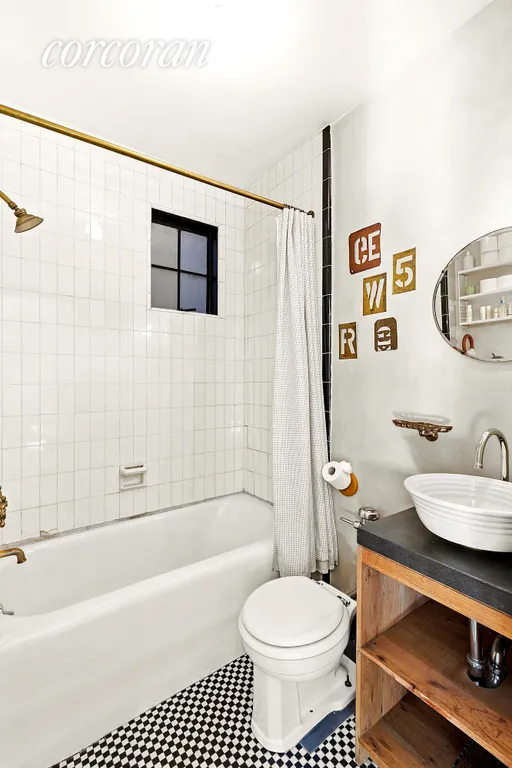 New York City Real Estate | View 290 West 11th Street, 4B | Full Bathroom | View 5