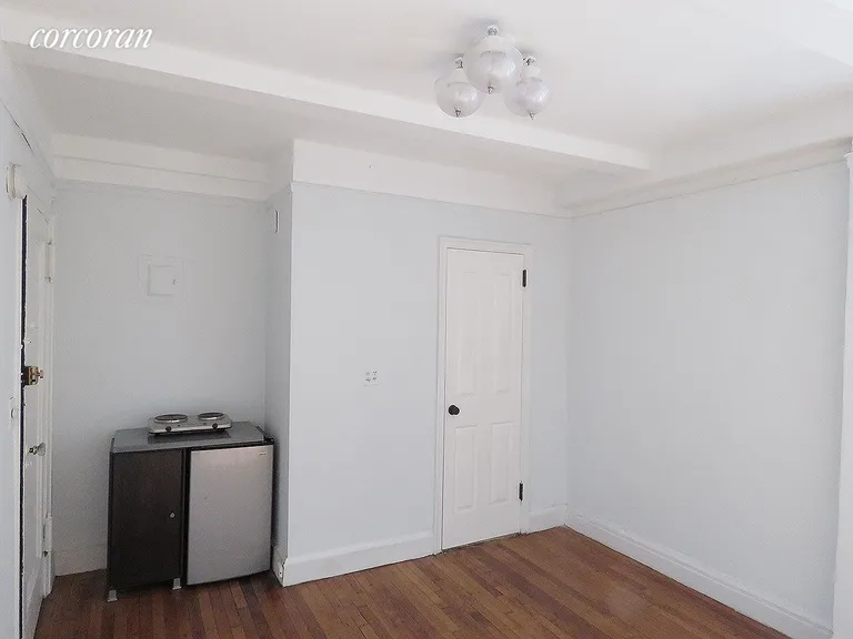 New York City Real Estate | View 325 West 45th Street, 706A | Living Room | View 2