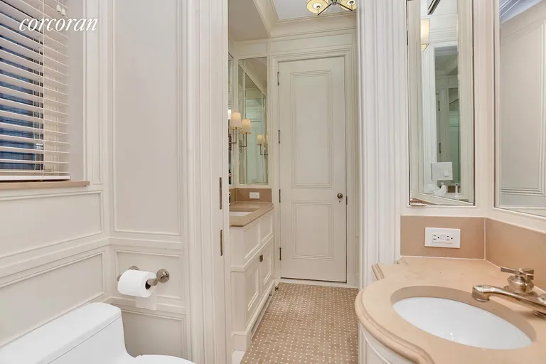 New York City Real Estate | View 912 Fifth Avenue, 6A | Full Bathroom | View 17