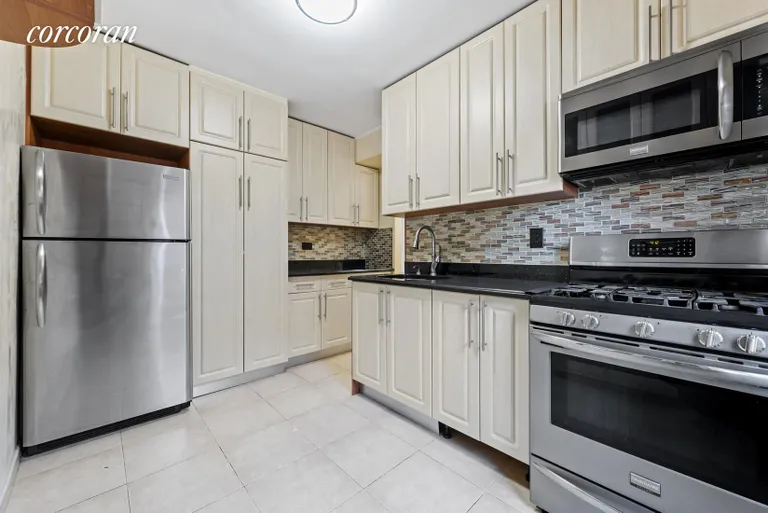 New York City Real Estate | View 820 Ocean Parkway, 702 | Kitchen | View 6