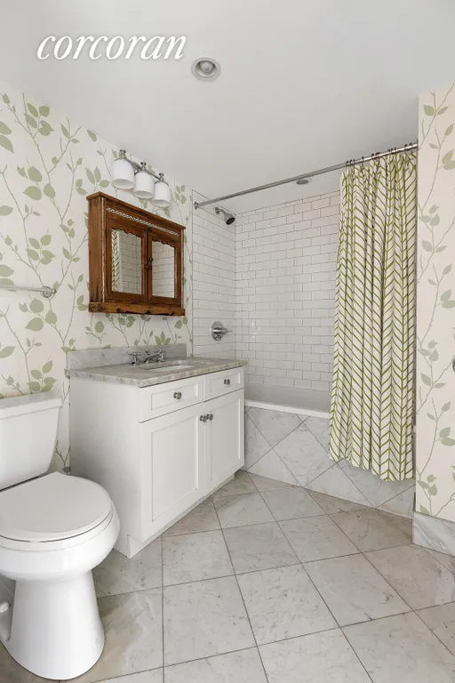 New York City Real Estate | View 497 10th Street, 1 | Full Bathroom | View 8