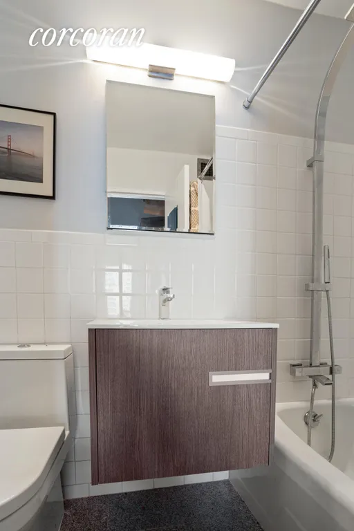 New York City Real Estate | View 170 West End Avenue, 27R | Bathroom | View 12