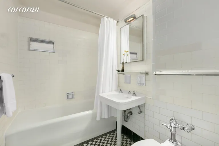 New York City Real Estate | View 405 West 23rd Street, 5F | Full Bathroom | View 6