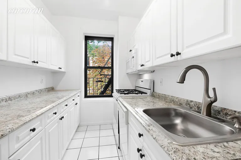 New York City Real Estate | View 756 Brady Avenue, 407 | Kitchen | View 5