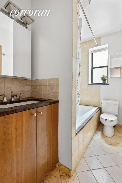 New York City Real Estate | View 563 8th Street, 2L | Full Bathroom | View 4