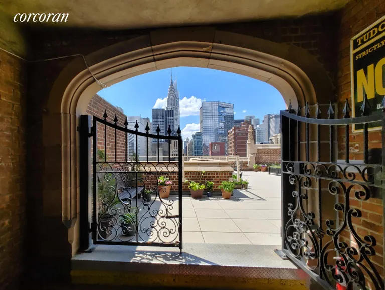 New York City Real Estate | View 45 Tudor City Place, 917 | Roof Deck | View 6