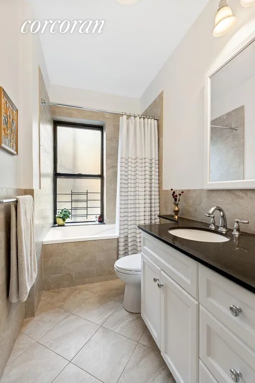 New York City Real Estate | View 305 8th Avenue, B1 | Full Bathroom | View 7