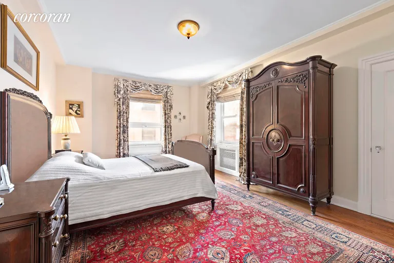 New York City Real Estate | View 1035 Fifth Avenue, 9D | Corner Primary Bedroom | View 5