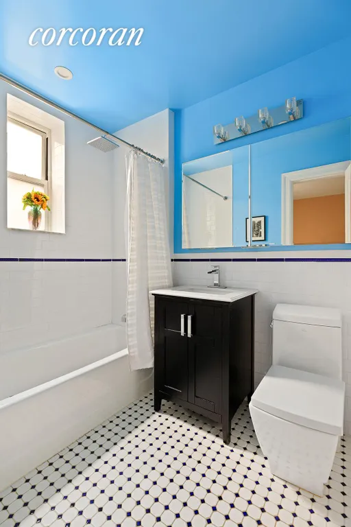 New York City Real Estate | View 225 Eastern Parkway, 3C | Full Bathroom | View 5