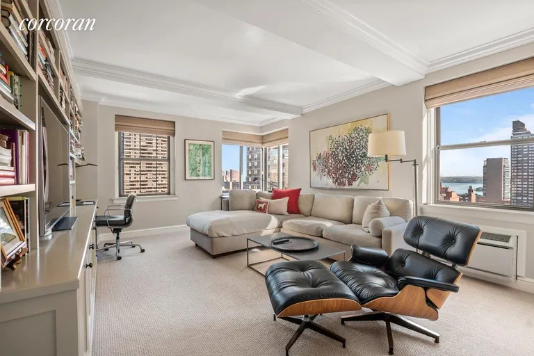 New York City Real Estate | View 152 East 94th Street, 12A | room 2 | View 3