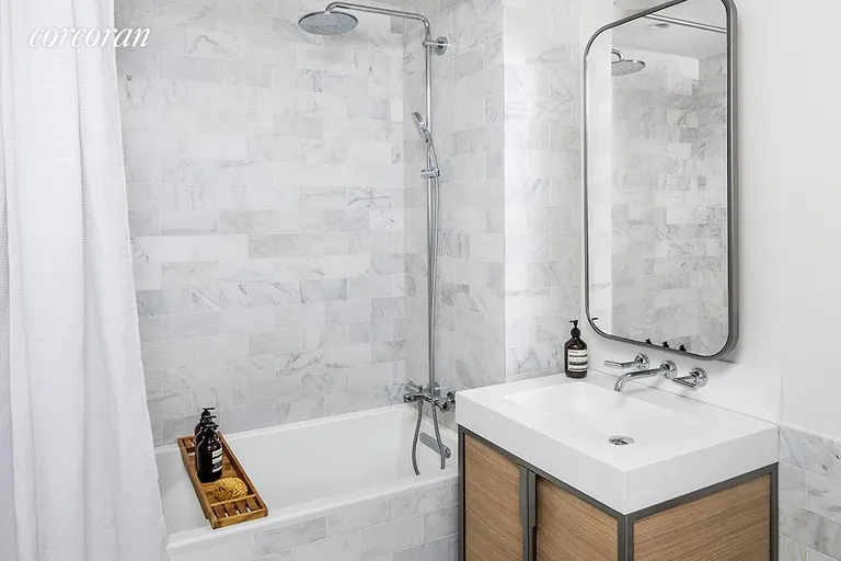 New York City Real Estate | View 214 West 72Nd Street, FLOOR7 | Full Bathroom | View 10